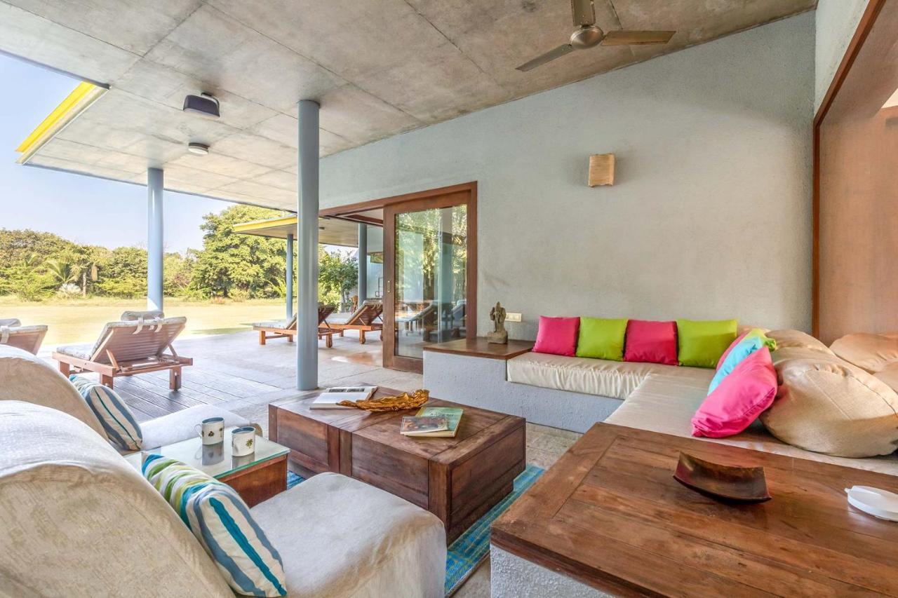 Jay House By Stayvista - Leisure Oasis With Pool, Snooker, Table Tennis & Foosball Fun Alībāg Exteriör bild