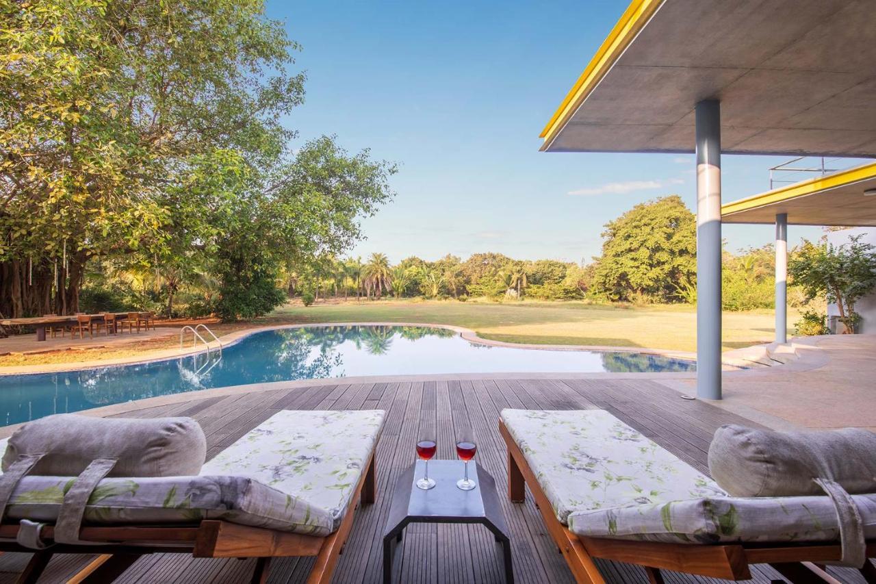 Jay House By Stayvista - Leisure Oasis With Pool, Snooker, Table Tennis & Foosball Fun Alībāg Exteriör bild