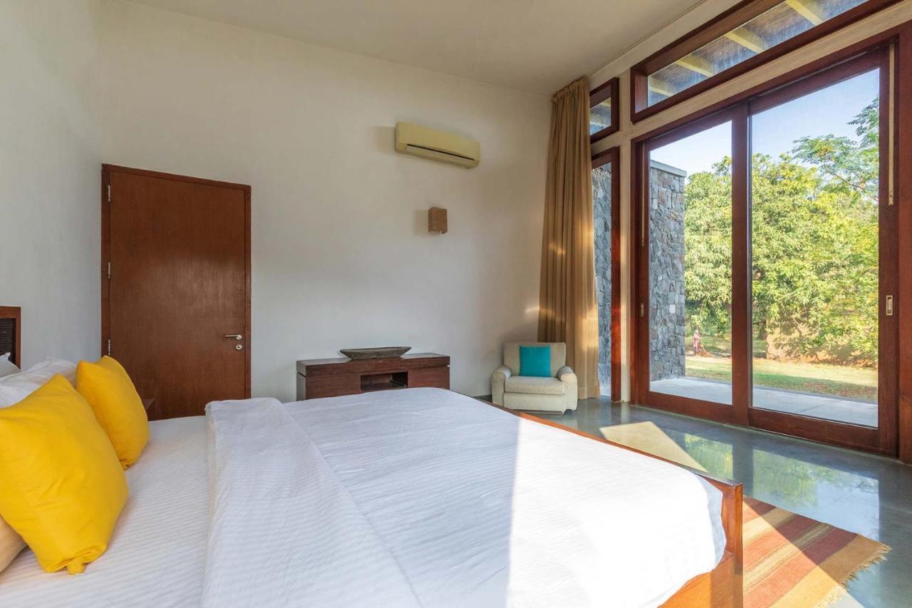 Jay House By Stayvista - Leisure Oasis With Pool, Snooker, Table Tennis & Foosball Fun Alībāg Exteriör bild