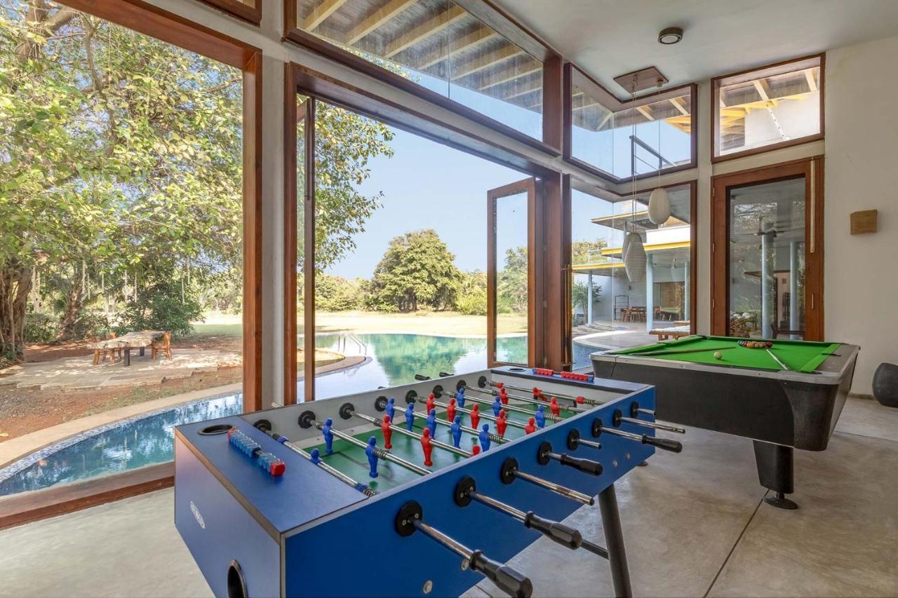 Jay House By Stayvista - Leisure Oasis With Pool, Snooker, Table Tennis & Foosball Fun Alībāg Exteriör bild