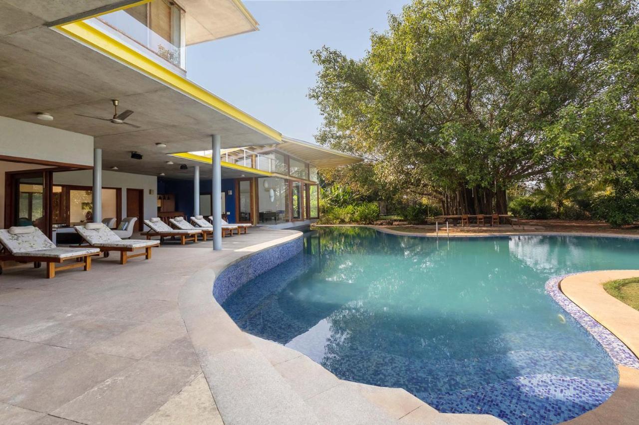Jay House By Stayvista - Leisure Oasis With Pool, Snooker, Table Tennis & Foosball Fun Alībāg Exteriör bild